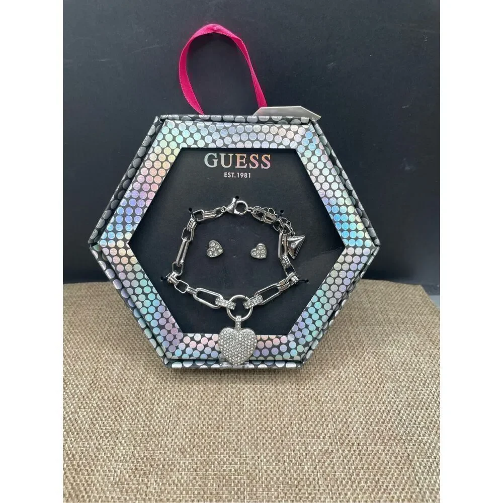 GUESS Gift Set Silver Tone Crystal Heart Bracelet & Earrings Set New Heart Theme